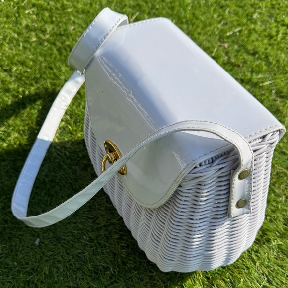 Vintage 1960s White Wicker Purse• Shoulder Strap • Mid-Century Handbag - Picture 13 of 16